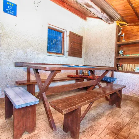 House Zeljka 1343 Pola